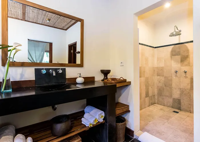 Mango Tree Bali Villa *