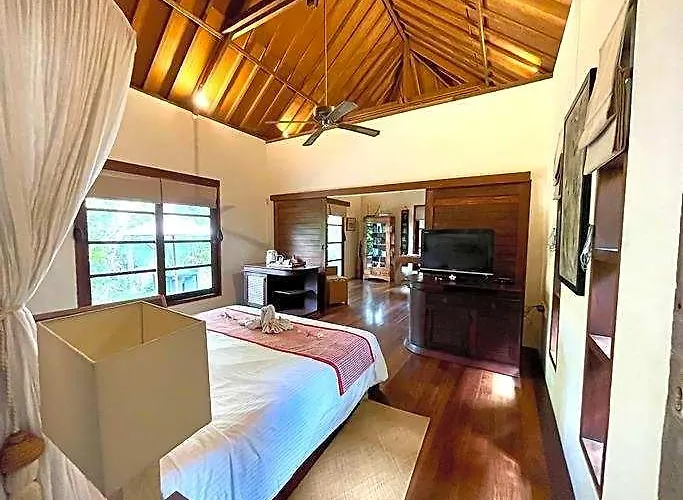 Mango Tree Bali Villa *